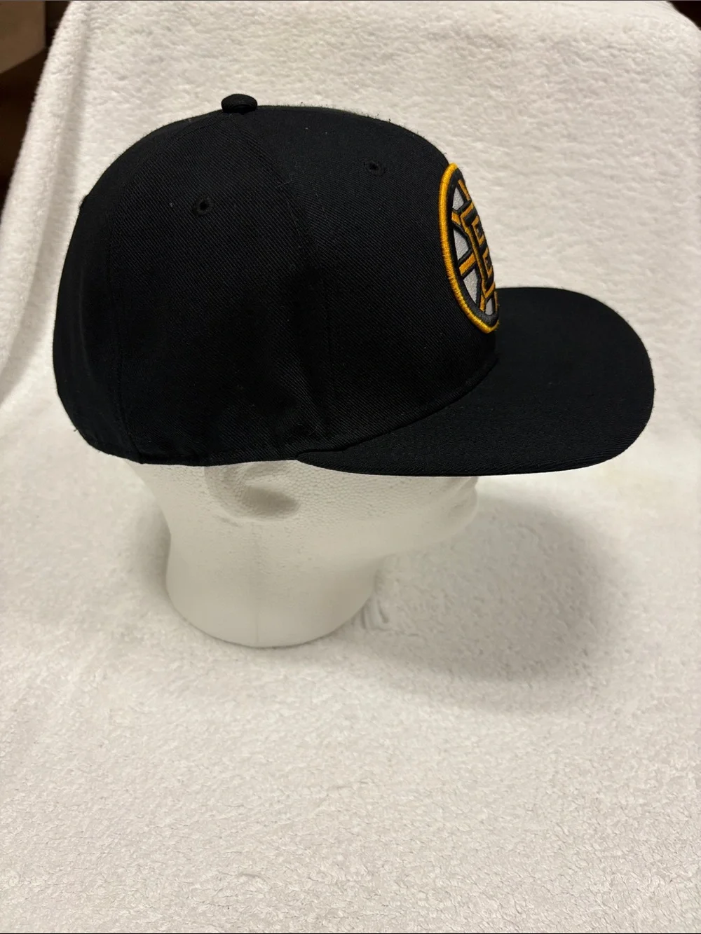 Fanatics Black Boston Bruins hockey SnapBack hat